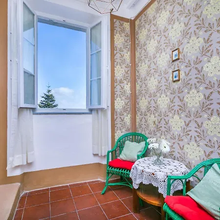 Francesco's Pretty House By Interhome Apartmán *